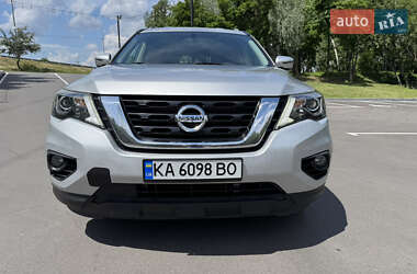 Внедорожник / Кроссовер Nissan Pathfinder 2016 в 
