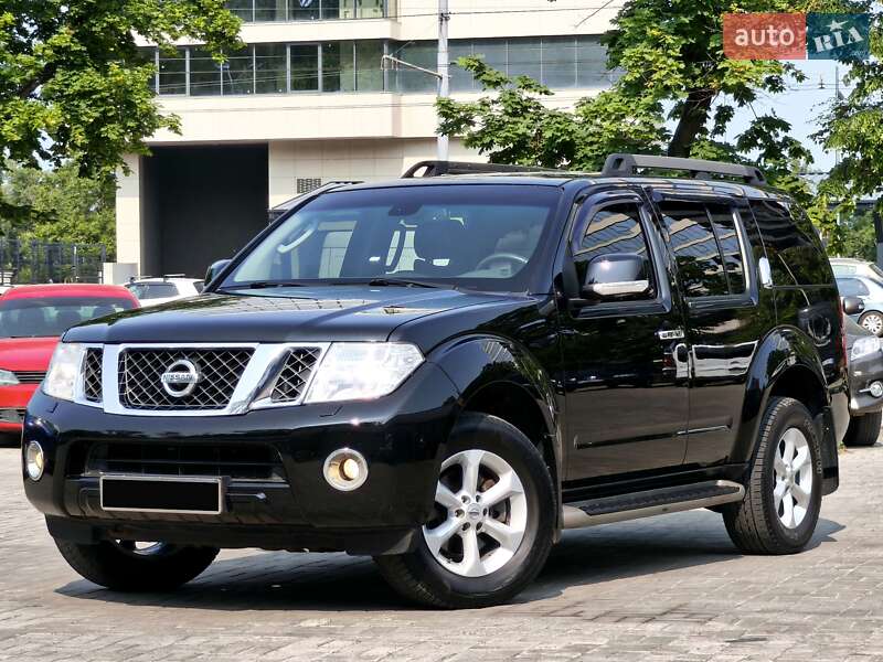 Позашляховик / Кросовер Nissan Pathfinder 2012 в Дніпрі