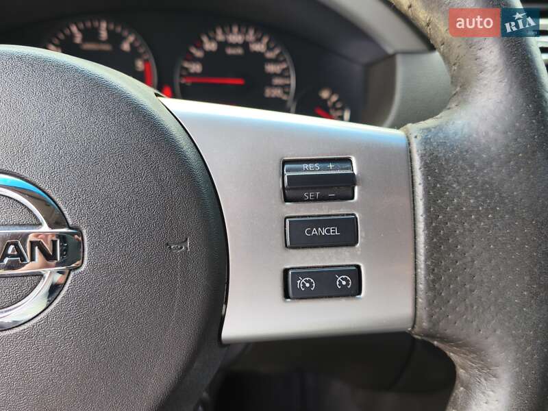 Позашляховик / Кросовер Nissan Pathfinder 2012 в Дніпрі