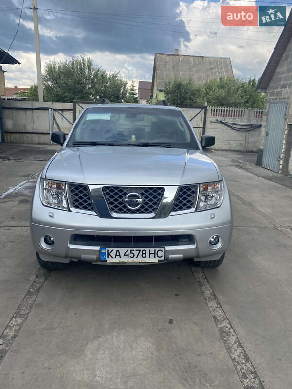 Nissan Pathfinder 2005
