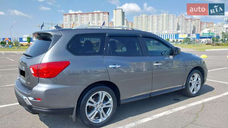 Позашляховик / Кросовер Nissan Pathfinder 2018 в Києві