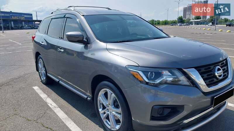 Позашляховик / Кросовер Nissan Pathfinder 2018 в Києві