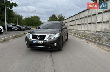 Позашляховик / Кросовер Nissan Pathfinder 2016 в 