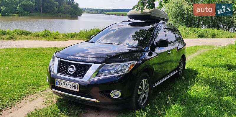 Внедорожник / Кроссовер Nissan Pathfinder 2013 в 