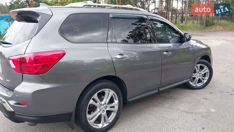 Позашляховик / Кросовер Nissan Pathfinder 2018 в Києві