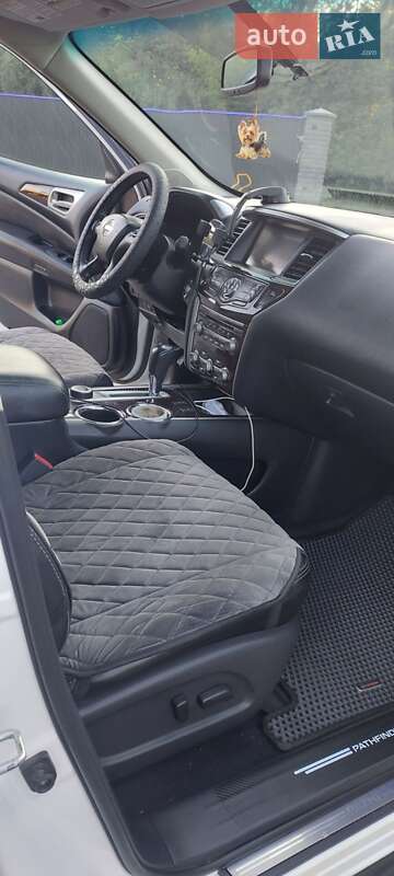 Позашляховик / Кросовер Nissan Pathfinder 2013 в Фастові