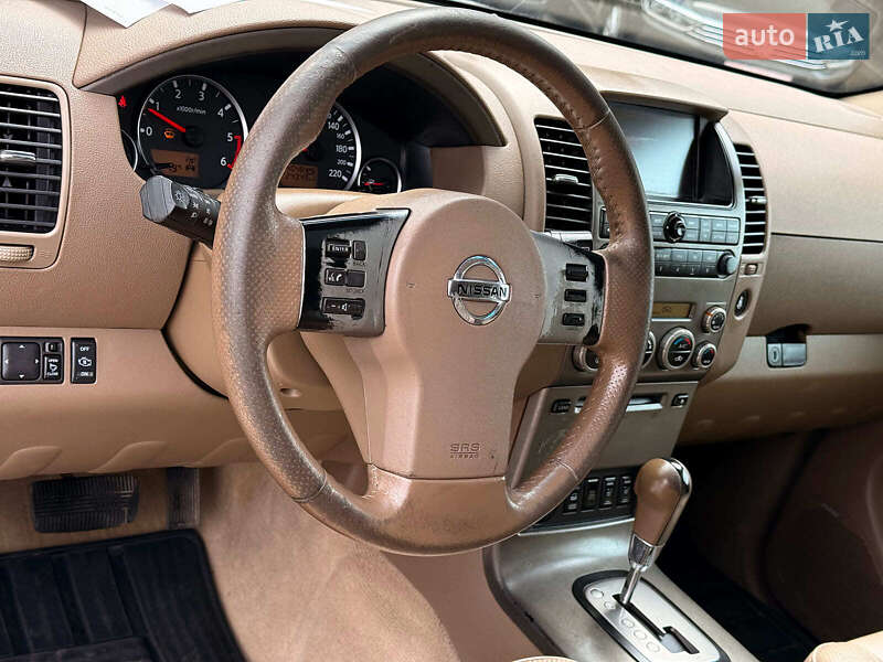 Внедорожник / Кроссовер Nissan Pathfinder 2007 в Львове
