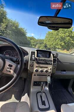 Внедорожник / Кроссовер Nissan Pathfinder 2009 в 