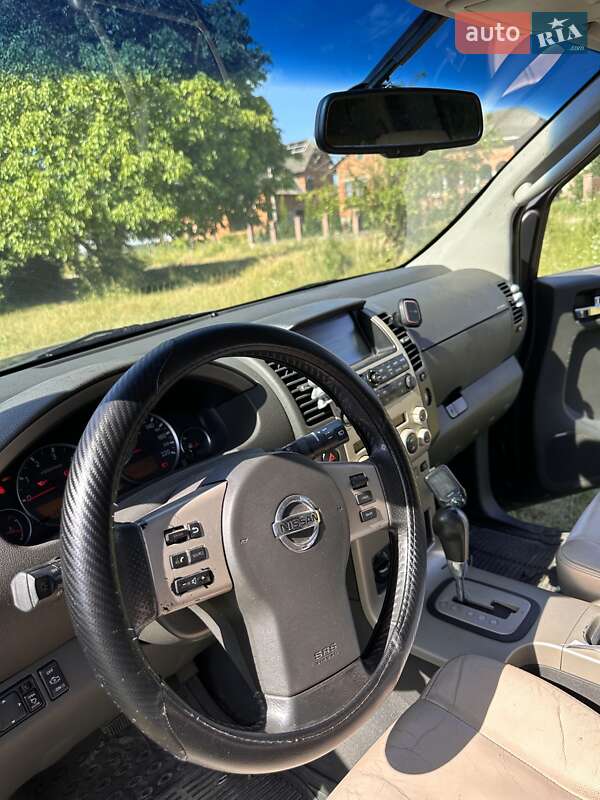 Внедорожник / Кроссовер Nissan Pathfinder 2009 в Борщеве
