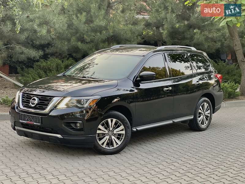Nissan Pathfinder 2018