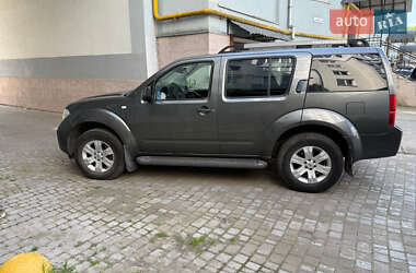 Позашляховик / Кросовер Nissan Pathfinder 2005 в Івано-Франківську