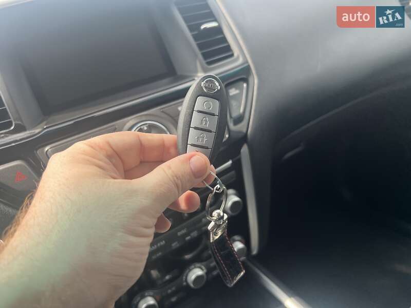 Позашляховик / Кросовер Nissan Pathfinder 2015 в Дніпрі фото 20 Позашляховик / Кросовер Nissan Pathfinder 2015 в Дніпрі