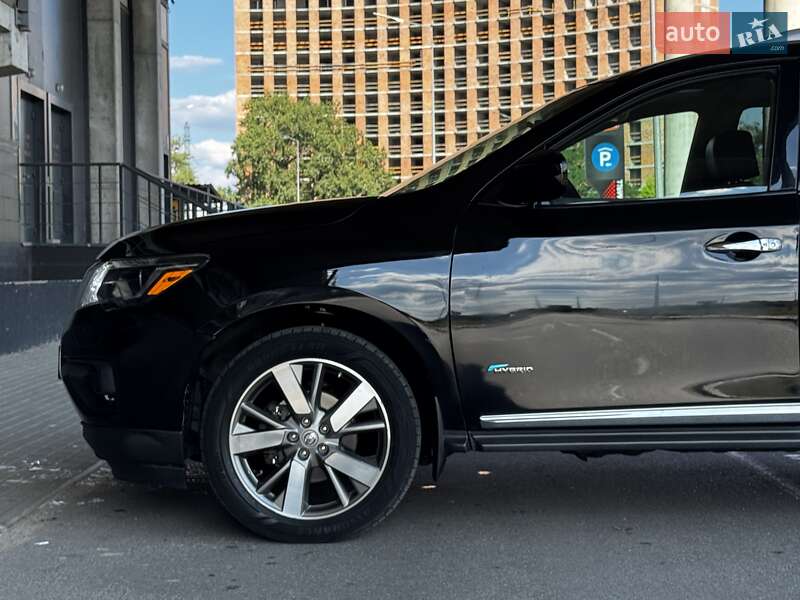 Внедорожник / Кроссовер Nissan Pathfinder 2013 в Киеве