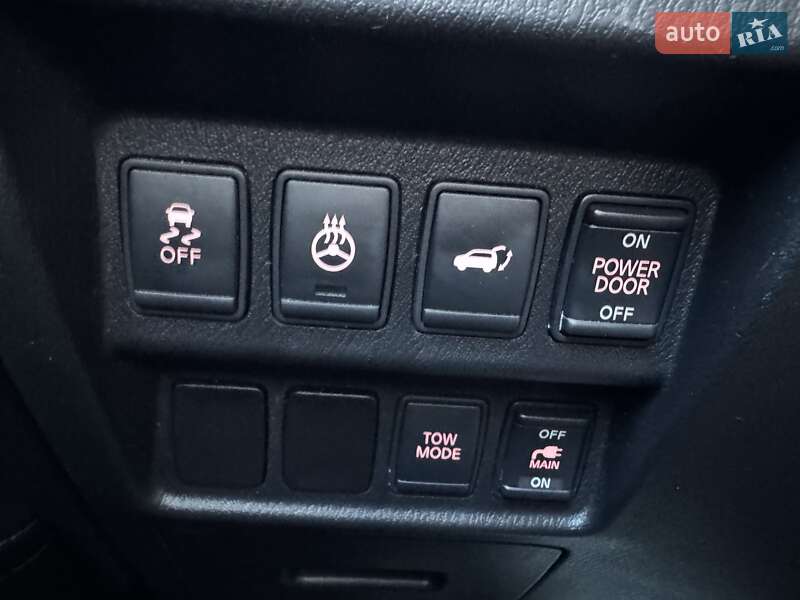 Внедорожник / Кроссовер Nissan Pathfinder 2013 в Киеве