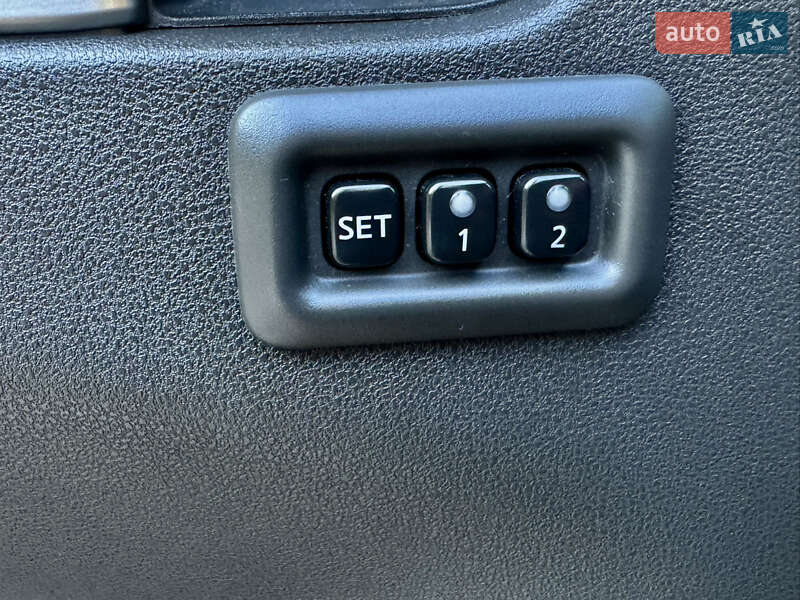 Внедорожник / Кроссовер Nissan Pathfinder 2011 в Ровно