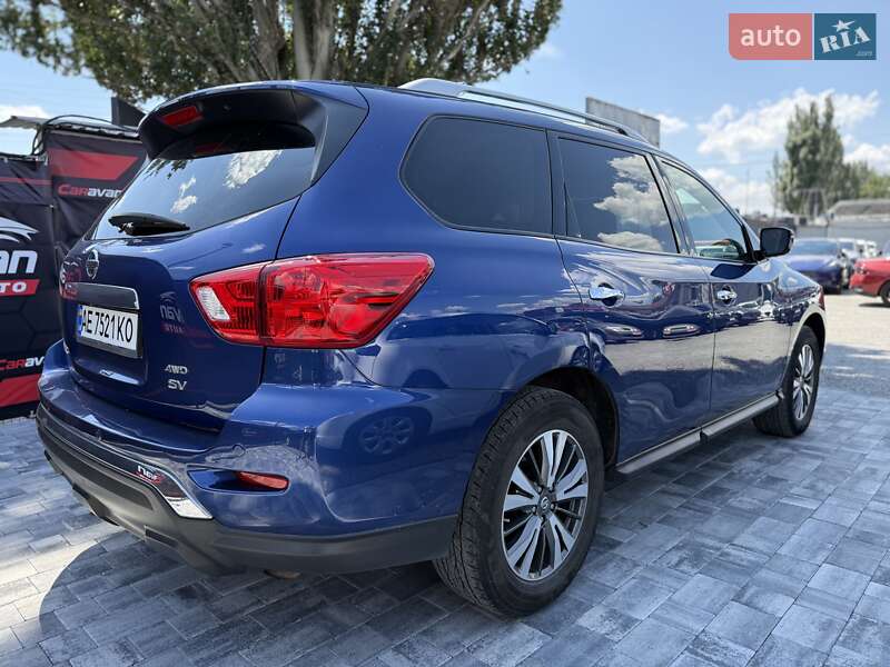 Позашляховик / Кросовер Nissan Pathfinder 2016 в Дніпрі