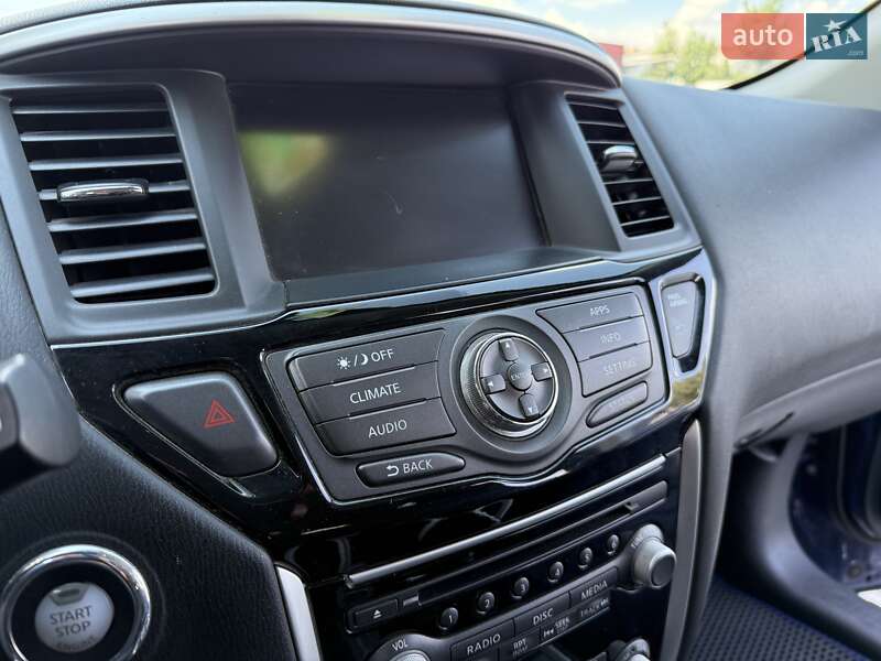 Позашляховик / Кросовер Nissan Pathfinder 2016 в Дніпрі