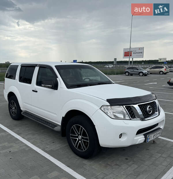 Внедорожник / Кроссовер Nissan Pathfinder 2011 в Борисполе