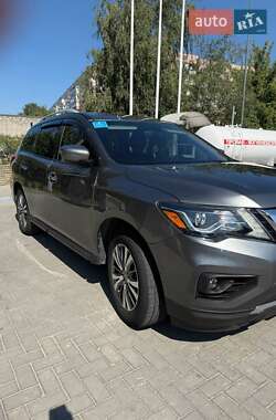 Внедорожник / Кроссовер Nissan Pathfinder 2019 в 
