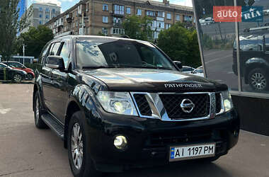 Позашляховик / Кросовер Nissan Pathfinder 2011 в Києві