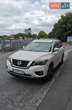 Внедорожник / Кроссовер Nissan Pathfinder 2016 в Киеве