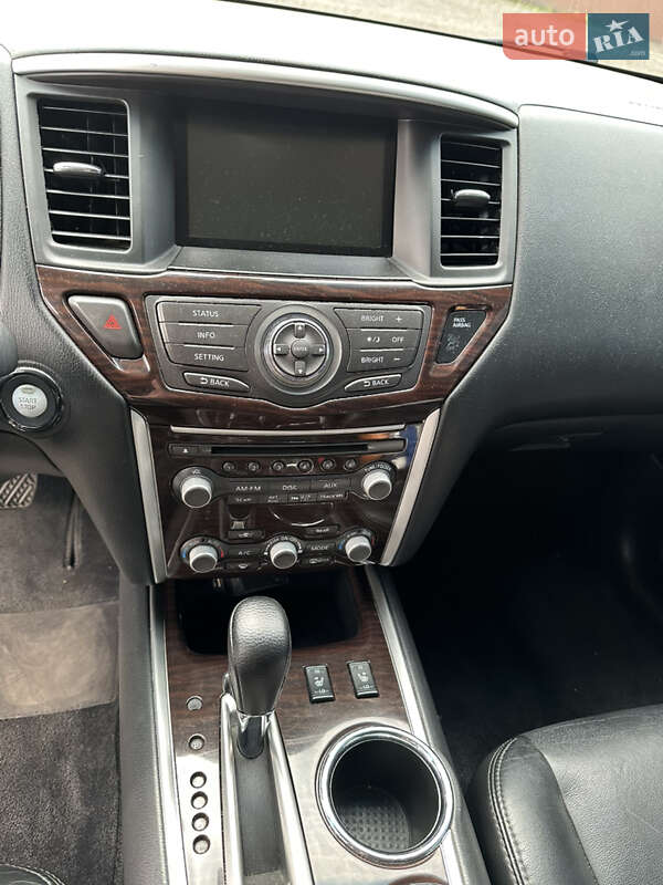 Внедорожник / Кроссовер Nissan Pathfinder 2013 в Вараше фото 8 Внедорожник / Кроссовер Nissan Pathfinder 2013 в Вараше