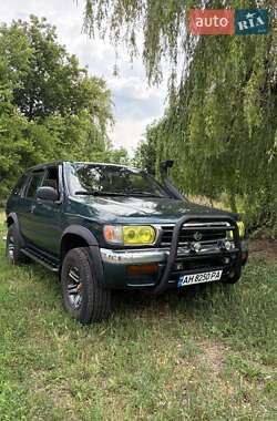 Внедорожник / Кроссовер Nissan Pathfinder 1997 в Черкассах