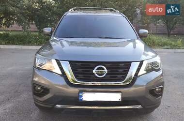 Позашляховик / Кросовер Nissan Pathfinder 2017 в Харкові