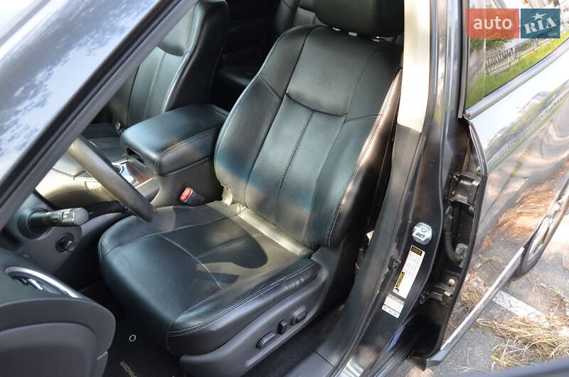 Позашляховик / Кросовер Nissan Pathfinder 2014 в Києві