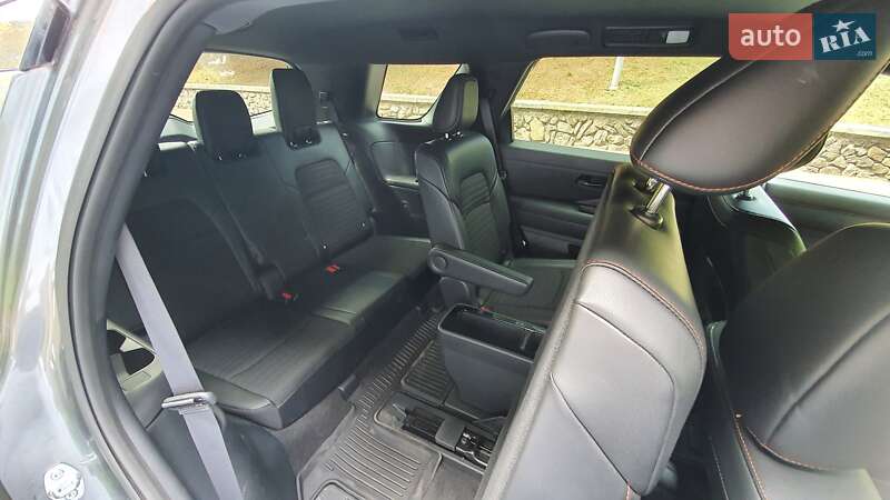 Внедорожник / Кроссовер Nissan Pathfinder 2023 в Киеве