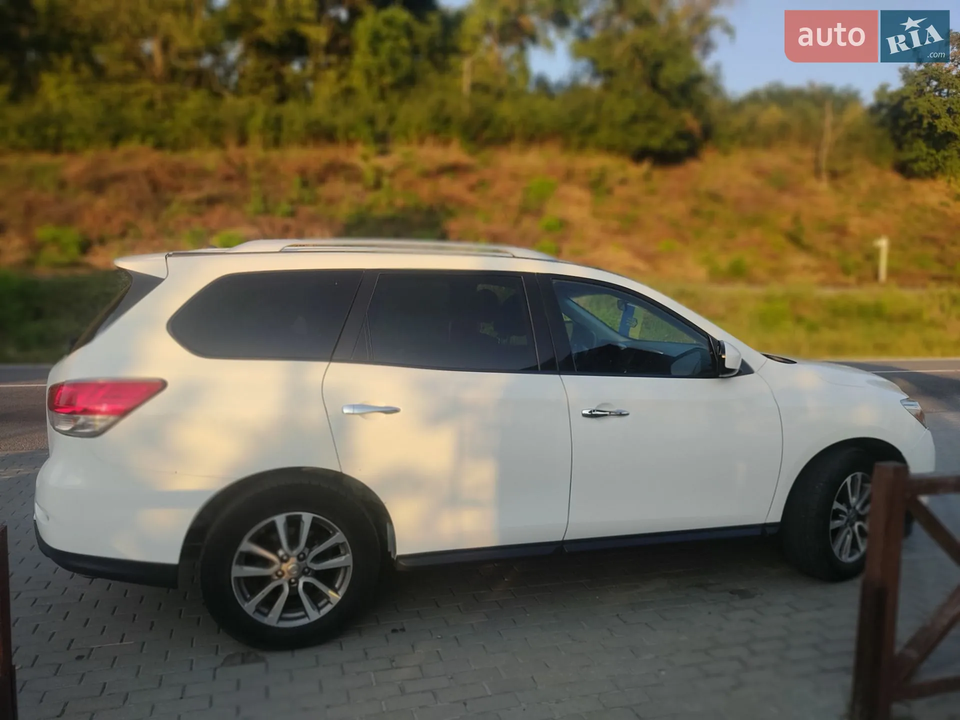 2015 Nissan Pathfinder - мініатюра 5