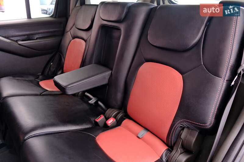 Внедорожник / Кроссовер Nissan Pathfinder 2008 в Одессе