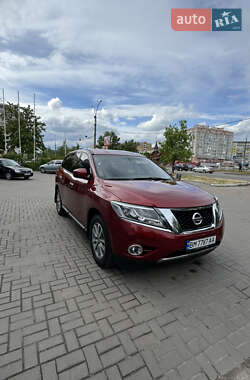 Позашляховик / Кросовер Nissan Pathfinder 2013 в Сумах