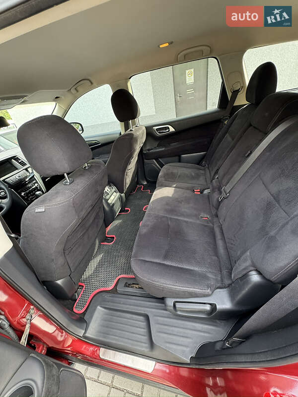 Позашляховик / Кросовер Nissan Pathfinder 2013 в Сумах