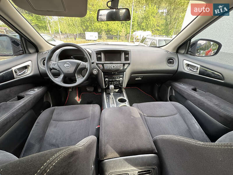 Позашляховик / Кросовер Nissan Pathfinder 2013 в Сумах