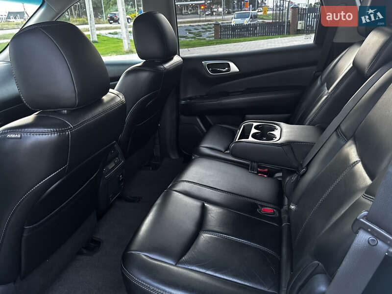 Внедорожник / Кроссовер Nissan Pathfinder 2015 в Луцке