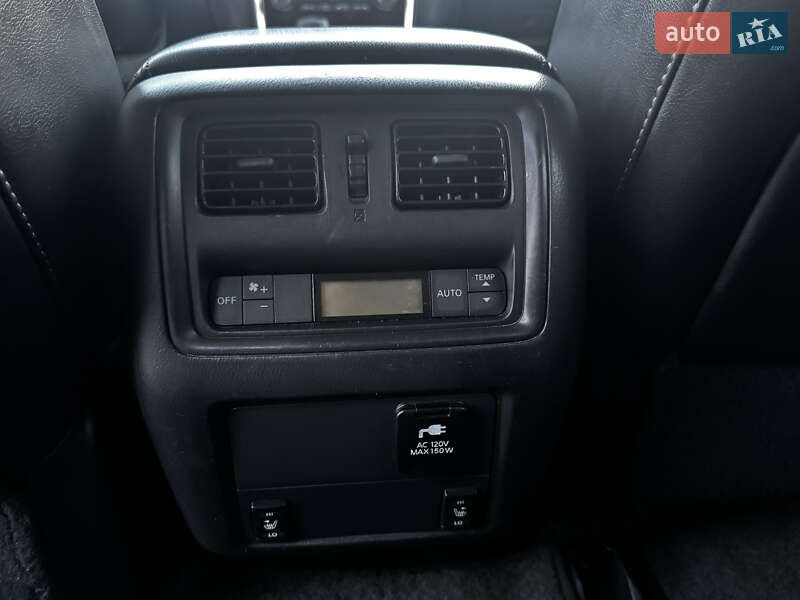 Внедорожник / Кроссовер Nissan Pathfinder 2015 в Луцке