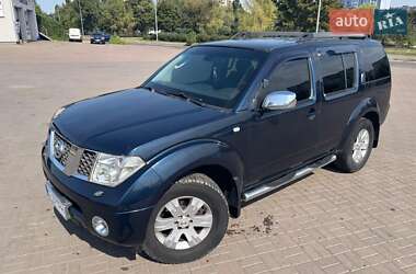 Позашляховик / Кросовер Nissan Pathfinder 2006 в Києві