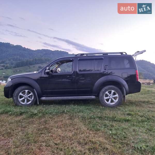 Позашляховик / Кросовер Nissan Pathfinder 2007 в Косові
