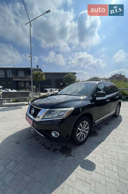 Внедорожник / Кроссовер Nissan Pathfinder 2014 в 
