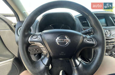 Внедорожник / Кроссовер Nissan Pathfinder 2014 в 
