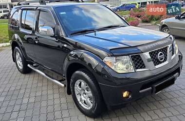 Внедорожник / Кроссовер Nissan Pathfinder 2006 в 