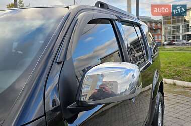 Внедорожник / Кроссовер Nissan Pathfinder 2006 в 