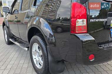 Внедорожник / Кроссовер Nissan Pathfinder 2006 в 