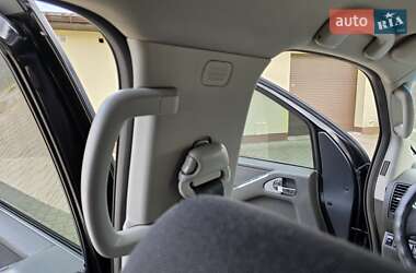Внедорожник / Кроссовер Nissan Pathfinder 2006 в 