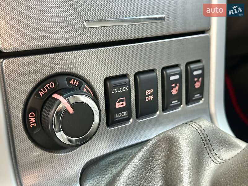 Внедорожник / Кроссовер Nissan Pathfinder 2012 в Днепре