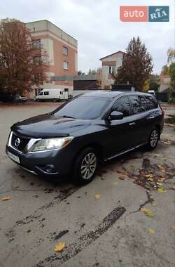 Внедорожник / Кроссовер Nissan Pathfinder 2014 в 