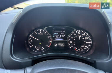 Позашляховик / Кросовер Nissan Pathfinder 2015 в  фото 13 Позашляховик / Кросовер Nissan Pathfinder 2015 в