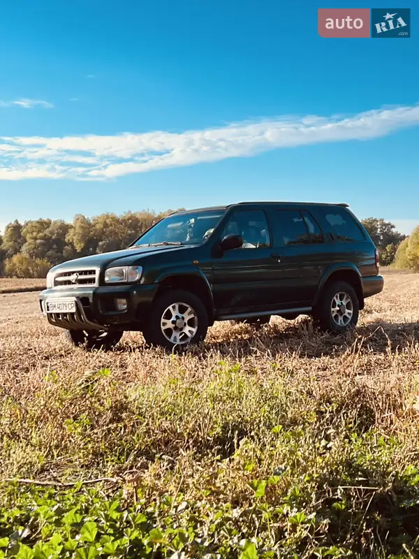 Nissan Pathfinder 2000