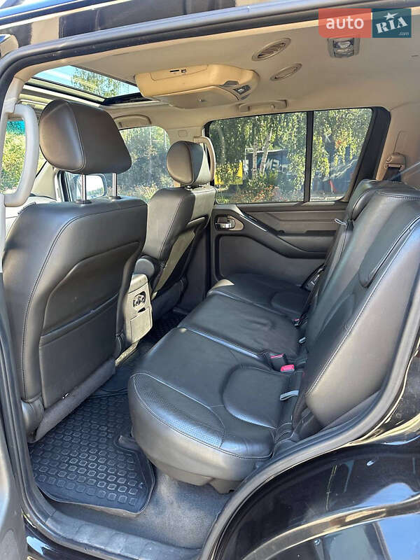 Позашляховик / Кросовер Nissan Pathfinder 2007 в Полтаві